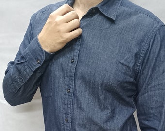 Uniqlo Denim Shirt (navy / navy)