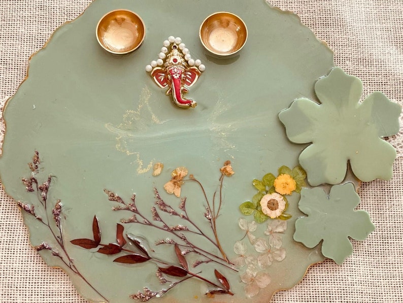 Hand-made Epoxy Resin Pooja Thali/ 10 Inches / Rakhi Resin Platter ...