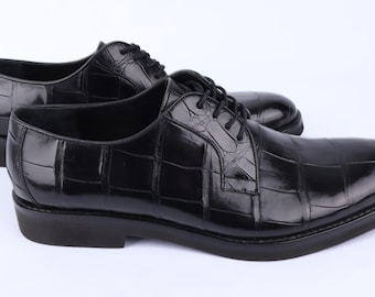 Elegant Men's Alligator Leather Shoes in Black