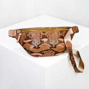 Genuine Python Leather Fanny Pack for Women, Exotic Snakeskin Belt Bag, Luxury Crossbody Waist Bag, Handcrafted Brown Python Bum Bag