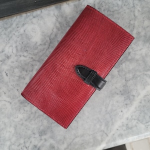 Luxurious Iguana Leather Wallet in Elegant Dark Red Shade.