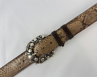 Nietenbesetzter Python-Gürtel, 4 cm | Echtes Schlangenleder | Biker-Rocker-Gürtel mit silberner Schnalle | Ledergürtel im Gladiatorenstil | Herren-Jeans-Accessoire, individuelle Größenangabe