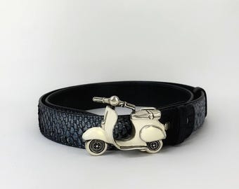Eleganter handgefertigter Pythonledergürtel mit italienischer Schnalle