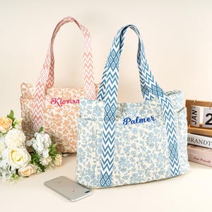 Floral Bridesmaid Tote Bag, Quilted Cute Tote Bag, Best Friend Gifts, Cotton Pastel Floral Bag, Beach Bag, Mother&#39;s Gift for Her