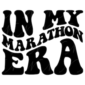 Na minha era de maratona SVG, PNG, PDF, design de camisa de maratona, corrida de longa distância Svg, letras onduladas retrô, arquivo de corte Cricut, silhueta.