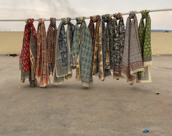 Sarong en coton zari imprimé bloc à la main, paréo cache-cœur de plage, écharpe longue, écharpe en tissu, paréo de plage châle tendance,