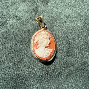 Cameo pendant solid 18K yellow gold charm vintage style real gold carved shell portrait jewelry elegant classic gift not gold filled