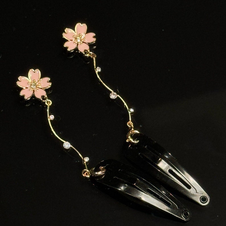 Maiearringsakura image 1