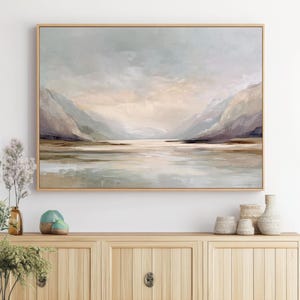 Väggkonst i bergslandskap i neutrala toner | Mjuk abstrakt naturmålning | Digital nedladdning för lugn modern heminredning | Stor väggkonst