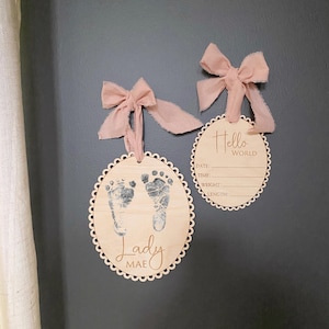 Wooden Baby Name Sign, Footprint Sign, Newborn Birth Announcement, Baby Shower Gift, Name Sign for Hospital, Baby Name Foot print board