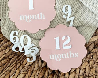 3D Monthly Milestone Discs for Baby Photos, Engraved Acrylic Monthly Milestone Markers, Shiny Acrylic Milestone Card, Modern Baby
