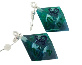 Pendientes de dados D10/D100 con forma de tentáculo