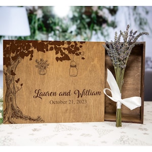 Personalized Keepsake Box, Anniversary Gift, Wedding Memory Box, Wedding Keepsake Box, Gift for Couple Customizable Engagement Wedding Gift
