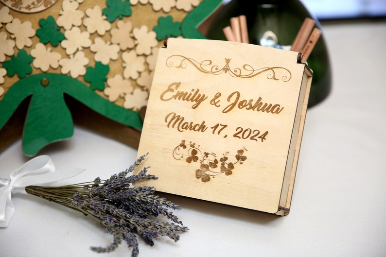 Shamrock Drop Box Guest Book: Green Irish Wedding Clover Keepsake, Saint Patrick's Day Guestbook Bild 5