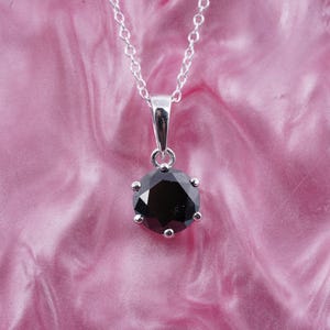 Collier pendentif rond diamant noir, collier pendentif femme onyx noir de forme ronde solitaire diamant pendentif chaîne gratuit cadeau pour elle