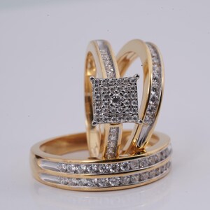 Set of 3 vintage-style stacking rings with dainty crystals in gold plating, elegant Art Deco wedding or promise ring set for her.