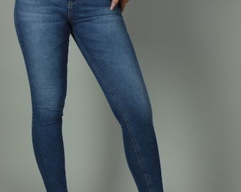 Coupe slim confortable et taille haute, coupe ajustée et ajustée Jean bleu skinny, mélange de coton et de lycra à la mode estivale, jean de tenue de soirée décontractée et habillée,