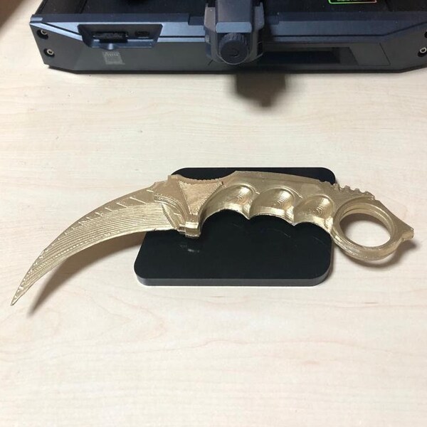 Karambit Knife Toy Figure, Csgo Lover Gift, Counter Strike Figure, 3D Printed, Gift For Him, Game Room Decoration, Desk Decoration,Knife Toy