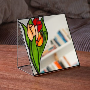Glasspiegel mit Buntglas, geometrischer Spiegel mit Blumen, Tulpe, Tischspiegel, dekorativer Spiegel, Innendekoration