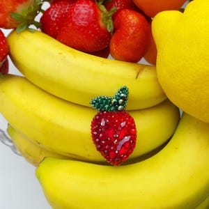 Handmade Beaded Strawberry Brooch_LuxuryUnique Fruit brooch_Beaded berry brooch