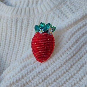 Beaded brooch blooming strawberry / Strawberry jewelry with flowers for flower girls