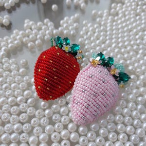 Pink & Red beaded strawberry brooch_Sweet Strawberry Love_Cute Beaded Brooch for Your Valentine_Unique strawberry jewelry