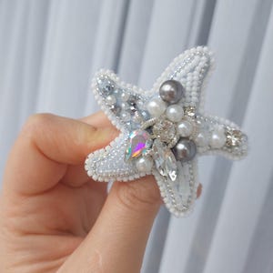 Handmade Beaded Starfish Brooch: Faux Pearl Ocean Jewelry