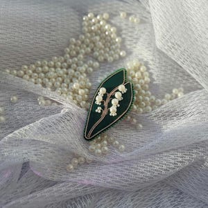 Lily of the valley flower pearl brooch / handmade brooch / pearl brooch,