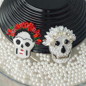 Unique handmade skull brooch_Embroidered skull pin beaded brooch_