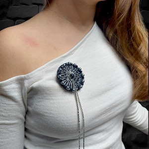 Embroidered Dandelion Flower Brooch_Large Flower Brooch