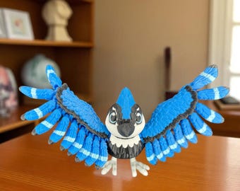 3D-printed blue jay with spread wings – Detailed bird figure for standing or sitting – Bird decoration