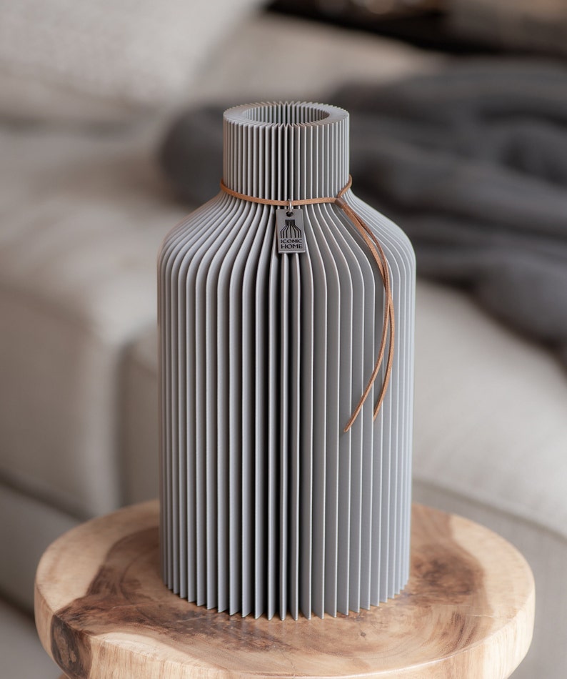 Vase Pure von ICONIC HOME in cozy greige