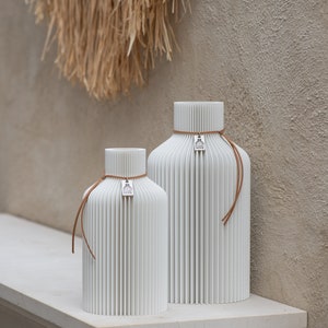 Vase Pure von ICONIC HOME in weiß