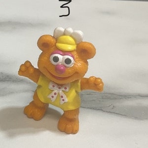 vintage toy figurines, muppet babies toy figurines, kermit the frog, Fozzy Bear, Gonzo the bird, collectibles,