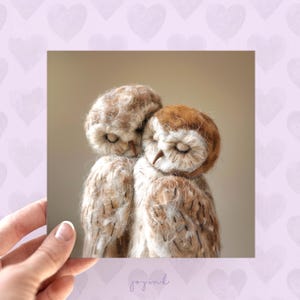 Tarjeta de amor personalizada con búhos, tarjetas de lechuza común para ella y él, tarjetas de San Valentín para aniversario, nombres y fechas personalizados, animales de fieltro, amantes de las aves