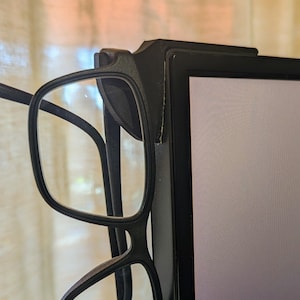 Bezel Holder (For Screen)