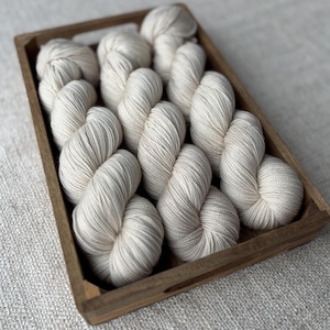 Hand dyed yarns, Fingering/Sock weight, SW Merino wool & nylon, 100 grams / 425 meters