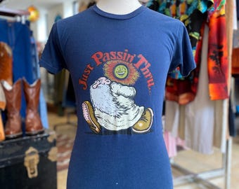 Vintage 60s 70s R Crumb Mr Natural Just Passin Thru Comic Tee Small Medium Navy Keep on Truckin Creem Magazine
