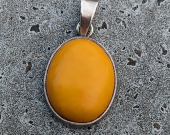 Broche à pendentif en ambre naturel jaune d'oeuf 6 g avec argent 925