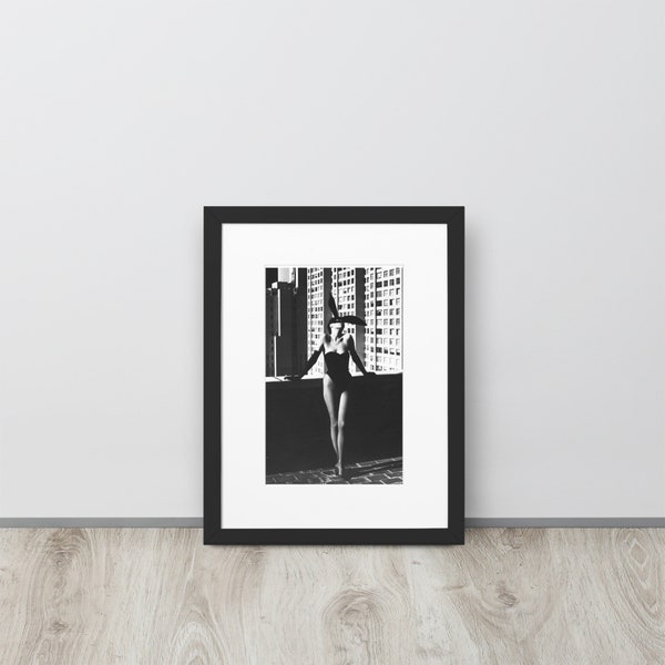 Poster encadré photographique emblématique « Elsa Peretti 1978 » d'Helmut Newton