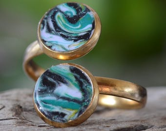 Abstract Romantic Delicate Ring: Aesthetic handmade jewelry in gold-plated stainless steel and polymer clay - Contemporary boho woman