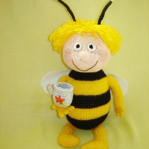 Toy Knitting patterns, Bees, knitted bee, bee party favors, anime amigurumi plush beer baby shower gift, handmade toy