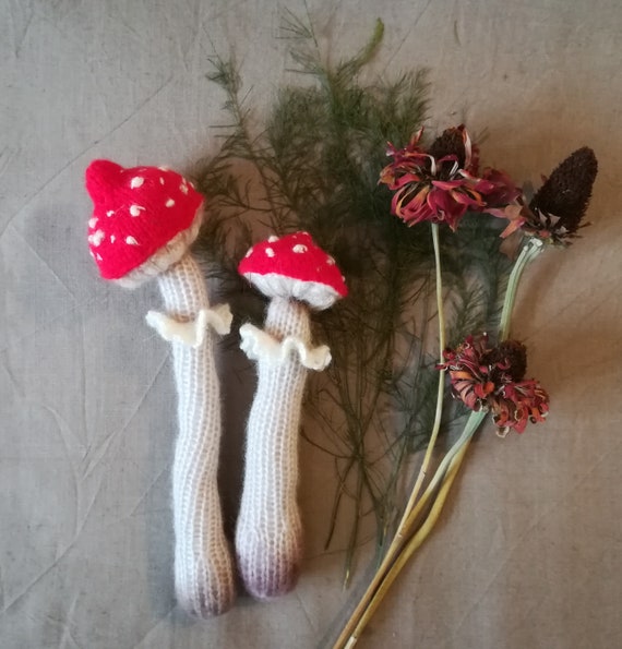Mushroom pattern, Knitting patterns magic mushrooms, crafts with mushrooms, knitting toadstools, plush mushrooms, mushroom pdf pattern