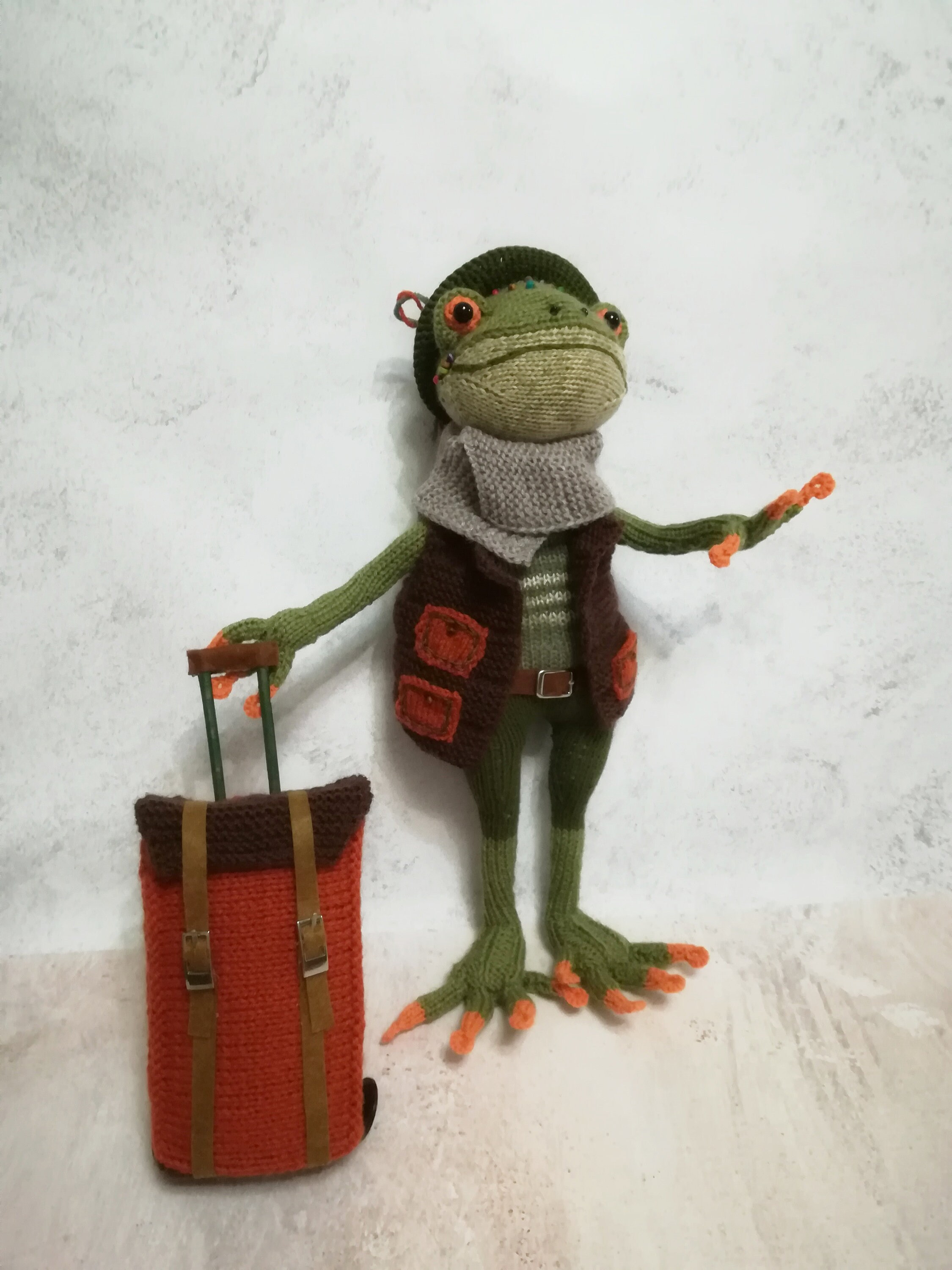 Ours En Peluche Sur Une Vieille Valise En Cuir Sur Fond De Bois Image