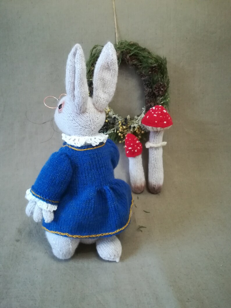 Knitting Pattern Toy White Rabbit in Wonderland Lewis Carroll, White ...