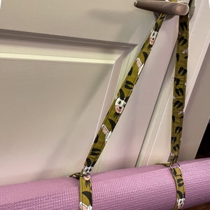 Yoga Mat Carrier | Goats Carrying Strap | Goat Yoga Mat Holder | Shoulder Strap | Carrying Strap for Beach Towels and Picnic Blankets