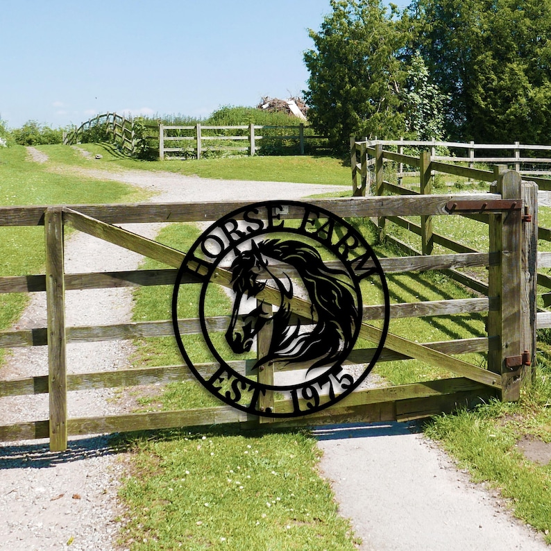 Round Ranch Gate Sign Custom Horse Head Metal Wall Art, Personalized Round Ranch Sign With ...