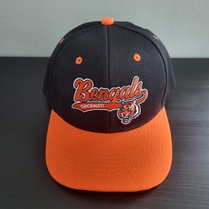 Cincinnati Bengals Vintage Football Cap / Premium Throwback Football Hat / Embroidered Bengals Hat / Casual Game Apparel / One Size Fits All