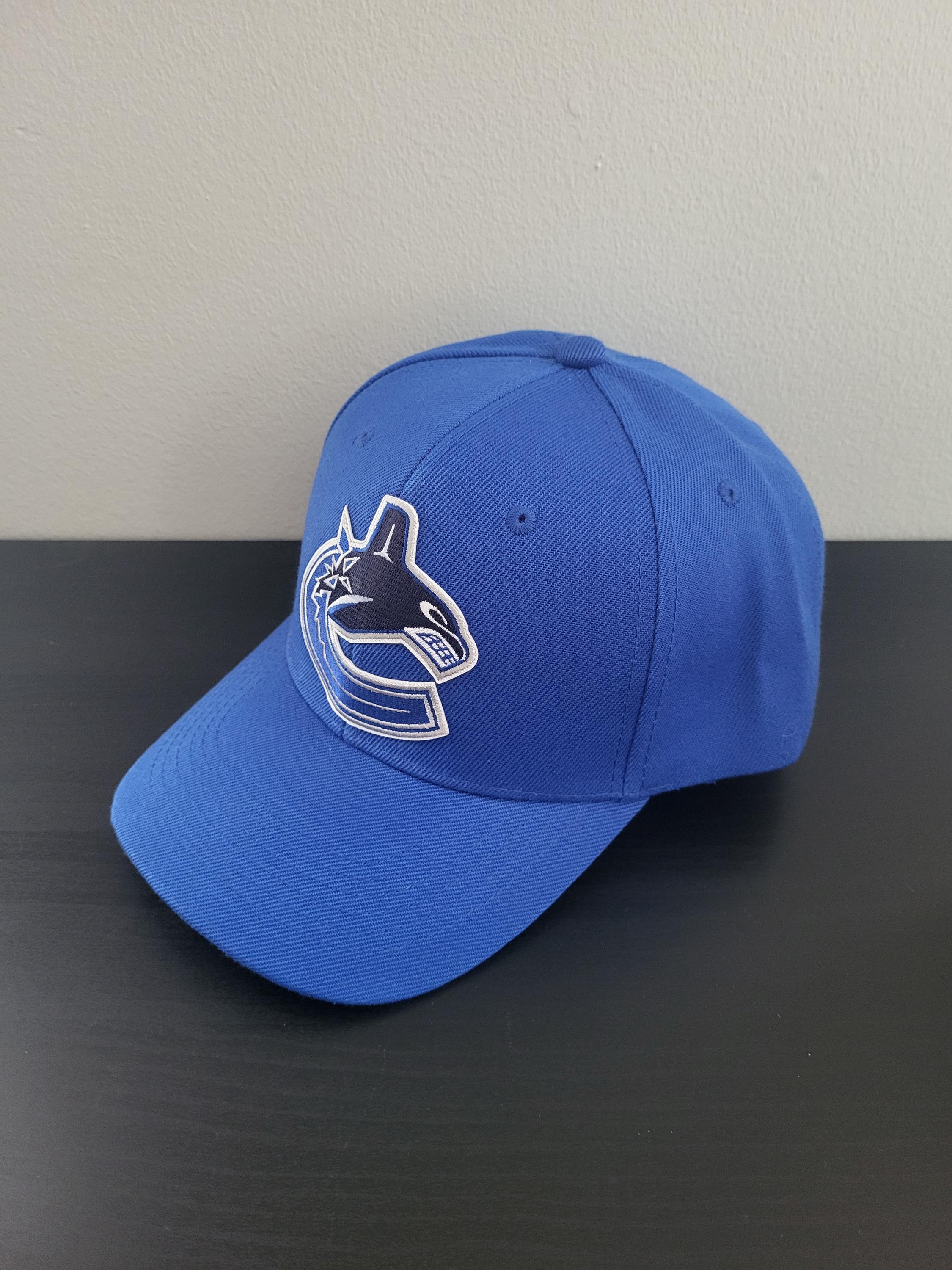 バンクーバーカナックス パック ヴィンテージ 90年代 衣類 NHL バンクーバー カナックス ホッケー 調節可能 フリーサイズ 大人用 レトロ 刺繍  80年代 ロゴ ツートン スナップバック ベースボール キャップ 帽子 - Etsy 日本 Vancouver Canucks 帽子 キャップ バンクーバーカナックス