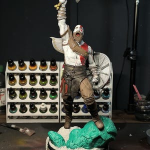 Kratos Statue - God of War Ragnarök - High Quality Handmade Figure